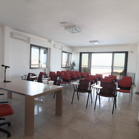 Hotel Acropolis كاتوليكا المظهر الخارجي الصورة