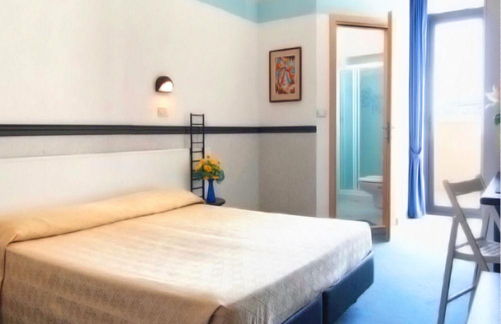 Hotel Acropolis كاتوليكا المظهر الخارجي الصورة