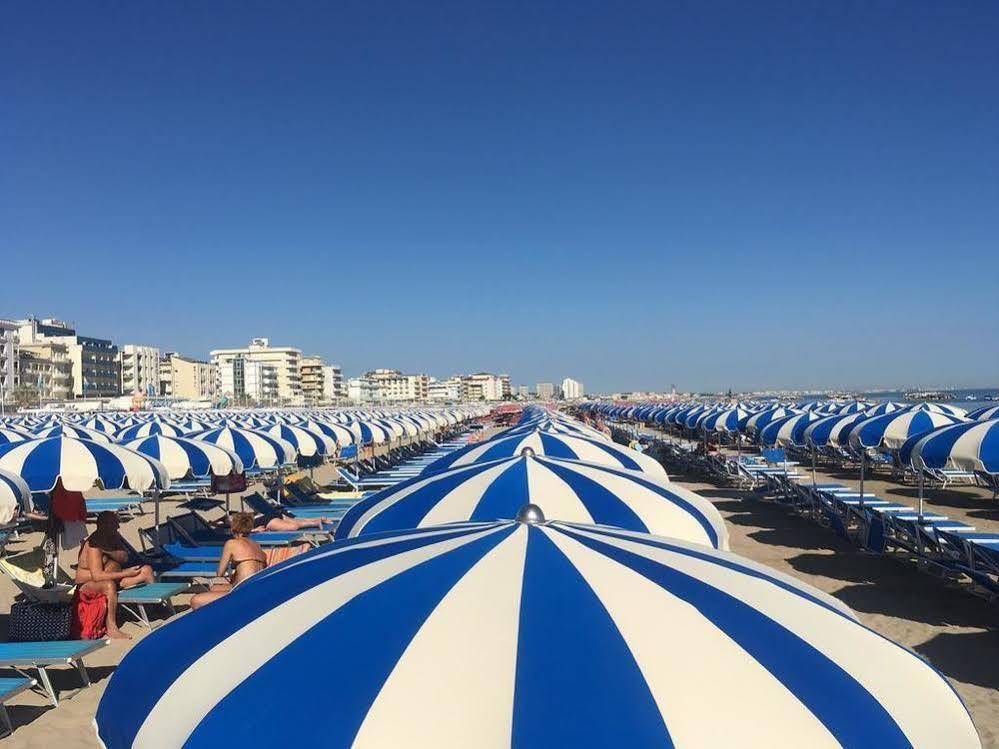 Hotel Acropolis كاتوليكا المظهر الخارجي الصورة