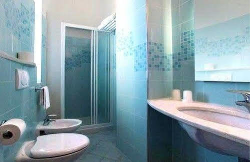 Hotel Acropolis كاتوليكا المظهر الخارجي الصورة