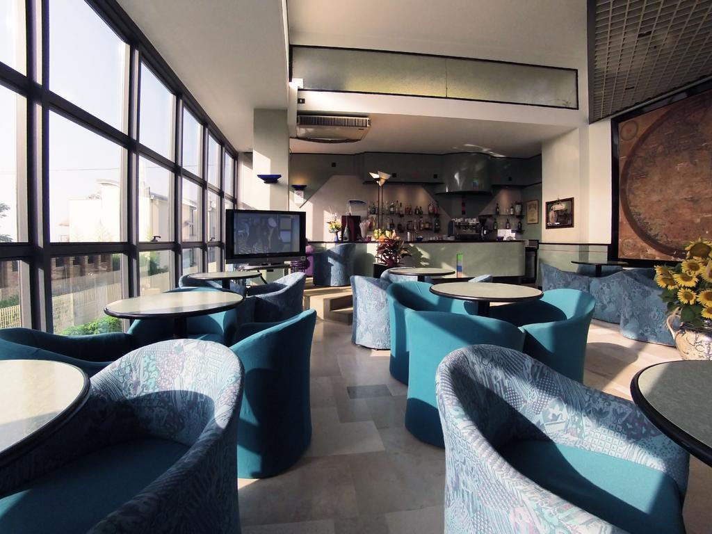 Hotel Acropolis كاتوليكا المظهر الخارجي الصورة
